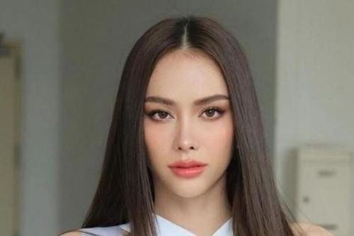 Hoa hậu Hoàn vũ Thái Lan bị chê nói tiếng Anh kém