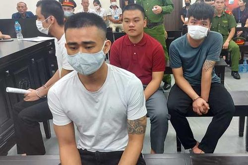Đấu súng lúc nửa đêm giữa hai nhóm 'xã hội đen' ở Hà Nội