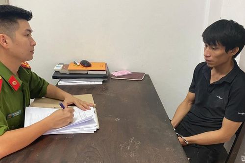 Nam thanh niên cướp 4 thẻ cào điện thoại đối mặt với hình phạt nào?