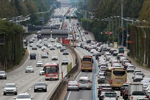 Hàn Quốc gia hạn trợ giá dầu diesel đến cuối năm nay