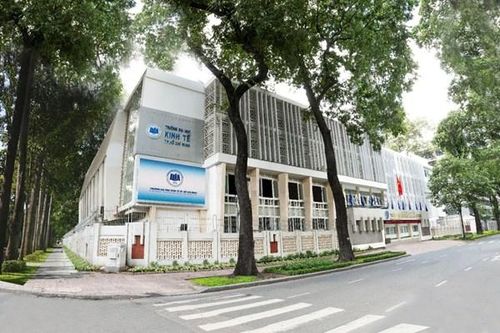 Điểm chuẩn Đại học Kinh tế TPHCM năm 2022 chính thức