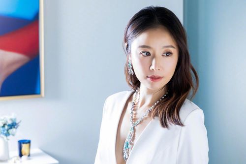 Lâm Tâm Như bị giả danh để thực hiện hành vi 'siêu lừa đảo'