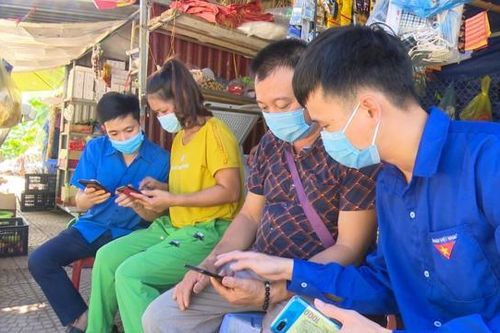 Việt Nam đã có hơn 42.000 tổ công nghệ số cộng đồng hỗ trợ người dân chuyển đổi số
