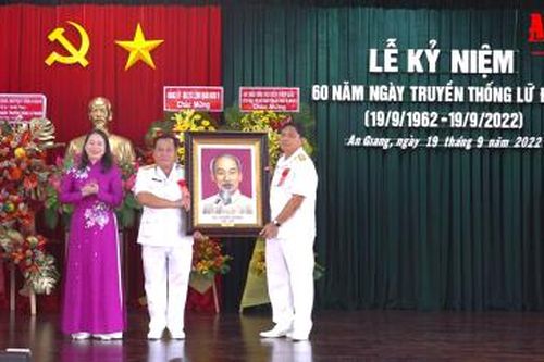 Kỷ niệm 60 năm Ngày truyền thống Lữ đoàn 962