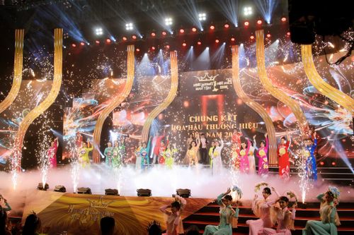 Chùm ảnh BST 'Hồn quê' của NTK Tony Phạm