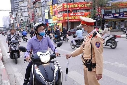 Hà Nội: Nghiêm cấm cán bộ, công chức can thiệp xử lý vi phạm an toàn giao thông