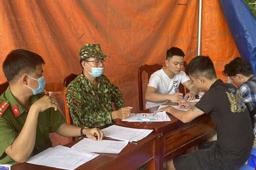 Nhiều người hám 'việc nhẹ, lương cao' ở Campuchia đã trở về nước