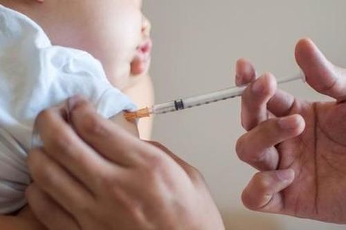 Bài toán thiếu thuốc, thiếu vắc xin vẫn đang cần câu trả lời
