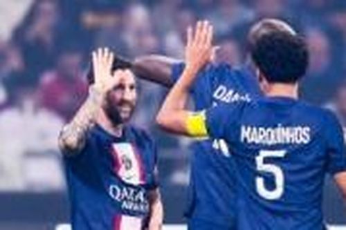 Clip Messi tỏa sáng, PSG chiếm đỉnh bảng