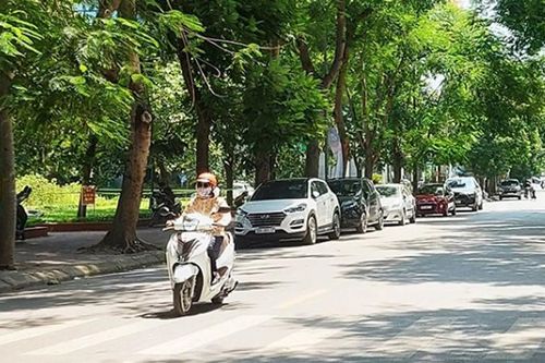 Bắc Bộ ngày nắng nhẹ, đêm có mưa dông rải rác