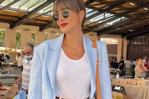 Con gái 20 tuổi của Bill Gates mặc váy ép vòng một