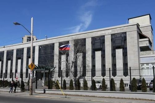 Bị ném bom xăng, Đại sứ quán Nga tại Canada lo 'âm mưu khủng bố'
