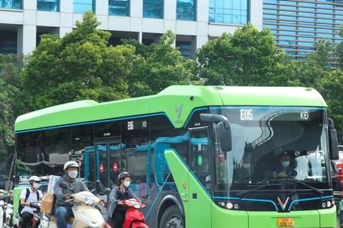 Hà Nội: Sẽ toàn xe buýt điện?