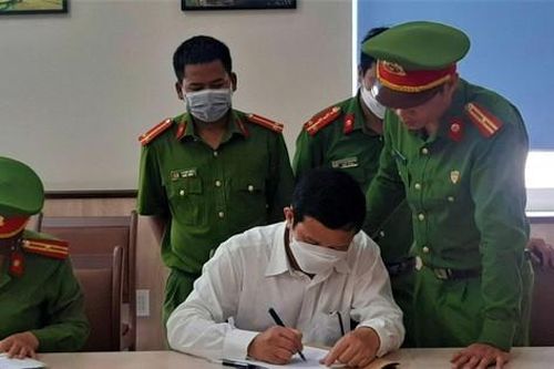Giám đốc CDC Đắk Lắk bị khai trừ khỏi Đảng