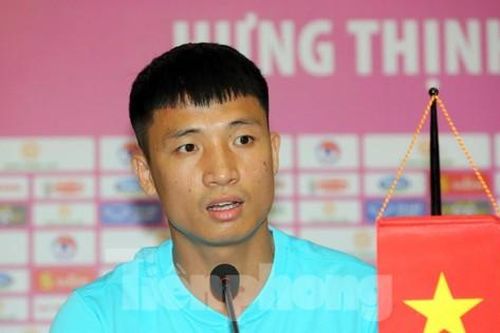 Trung vệ Bùi Tiến Dũng tiết lộ căn bệnh khiến anh vắng mặt thời gian dài