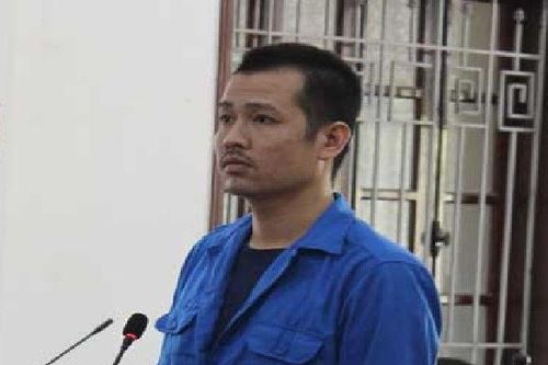 Em trai dùng điếu cày đánh chị gái tử vong