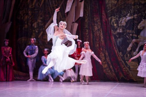 Ấn tượng vở ballet 'Hồ Thiên nga' của nước Nga
