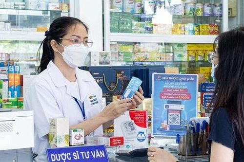 FPT Long Châu và chiến lược cho 'ra lò' hàng ngàn dược sĩ