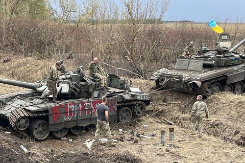 Lữ đoàn 65 Quân đội Ukraine rơi vào vòng vây, xe tăng bị bắt sống