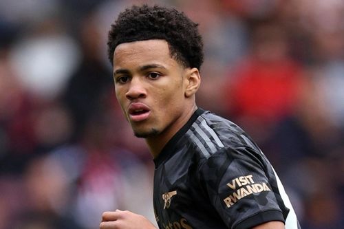 Điều đặc biệt từ kỷ lục gia 15 tuổi của Premier League