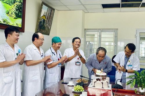 Bệnh nhân khỏe mạnh bình thường sau 2 năm ghép phổi