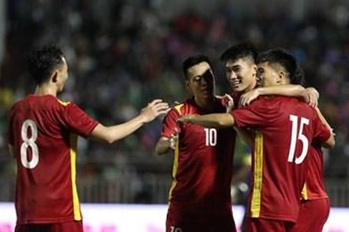 Đội tuyển Việt Nam dễ dàng vượt qua Singapore với tỷ số 4-0