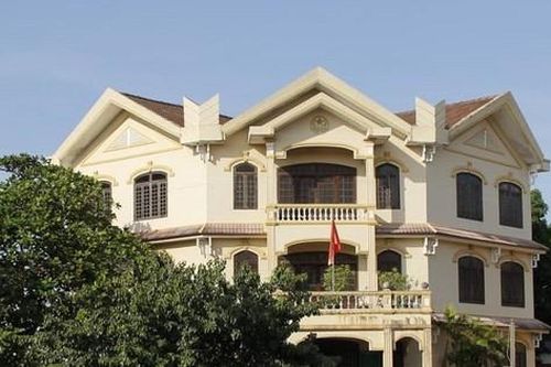 Cách hết chức vụ trong Đảng đối với Chi cục trưởng Chi cục Kiểm lâm Quảng Trị