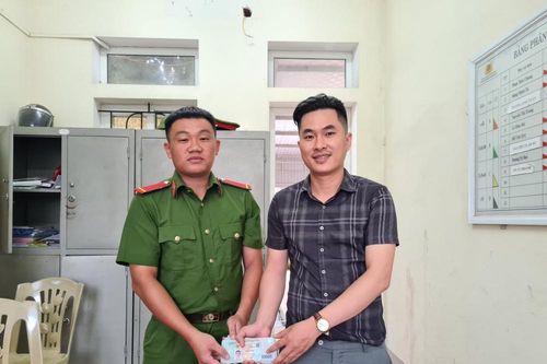 Chiến sĩ nghĩa vụ trả lại 80 triệu đồng cho người đánh rơi