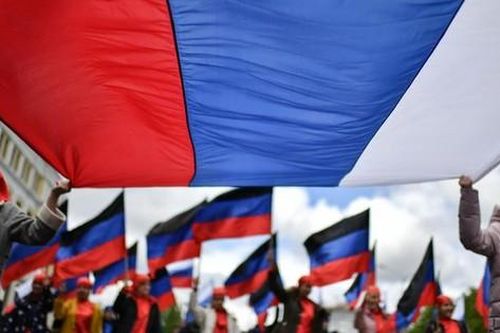 Sputnik: Khảo sát ở Donetsk và Lugansk, hơn 90% người được hỏi ủng hộ sáp nhập Nga