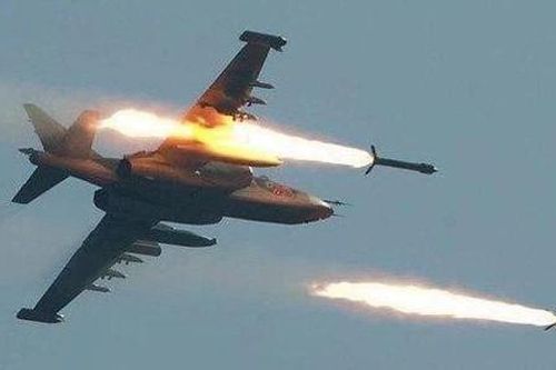 Cường kích Su-25 Nga liên tiếp nã tên lửa vào mục tiêu quân sự Ukraine