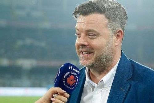 Sếp lớn Chelsea bị sa thải vì quấy rối tình dục nữ đối tác