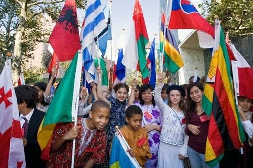 Hòa bình dưới 'mái nhà chung' cho tất cả mọi người