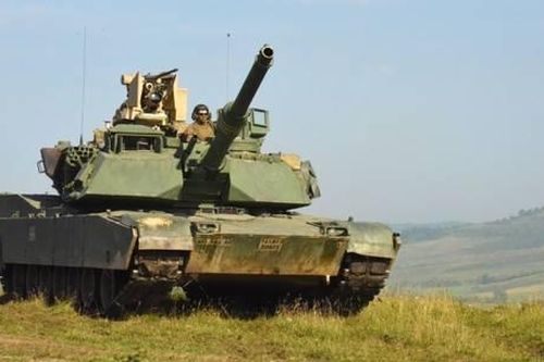 Ukraine có thể nhận được tiêm kích F-16 và xe tăng từ Mỹ