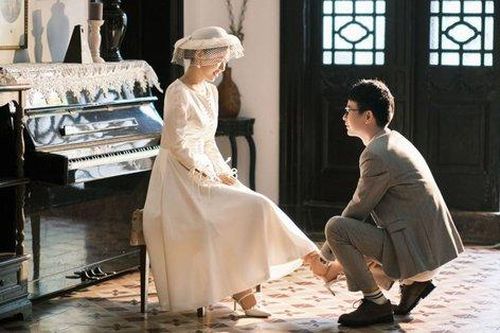 Đám cưới trên đỉnh núi mang phong cách hoài cổ thời 'cha mẹ anh' và cực tiết kiệm tiền