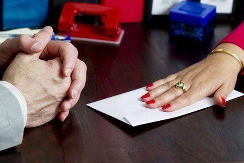 Lừa trúng thầu dự án với phí 'bôi trơn' 30.000 USD