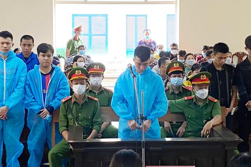 Đâm nhầm bạn khi hỗn chiến