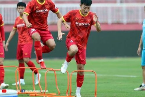 Xuân Trường, Văn Thanh lỡ trận gặp tuyển Singapore do mắc Covid