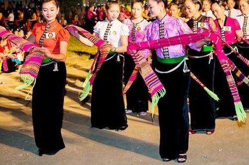 Miễn phí vé dự Lễ đón Bằng UNESCO ghi danh Nghệ thuật xòe Thái