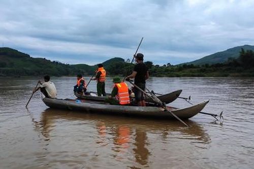 Tìm kiếm bé trai 12 tuổi 'mất tích' khi đi chăn trâu ven sông