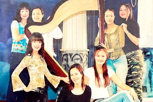 Sao Việt 21/9: Ảnh hồi trẻ xinh đẹp, đáng yêu của Vân Dung 'đốn tim' fan