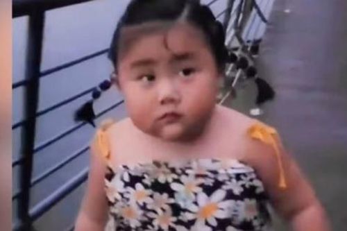 Con gái khuyên bố đừng giảm cân, lý do bé đưa ra mới gây bất ngờ