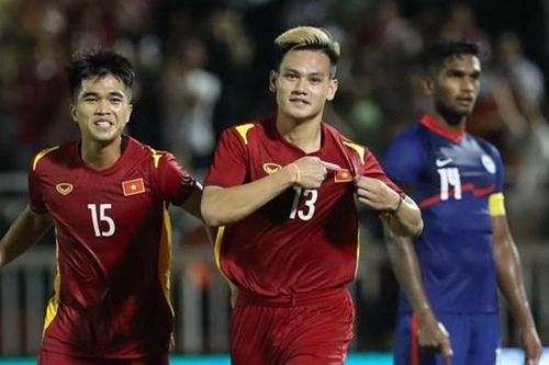 Giao hữu với Singapore, đội tuyển Việt Nam thắng đậm đà 4-0