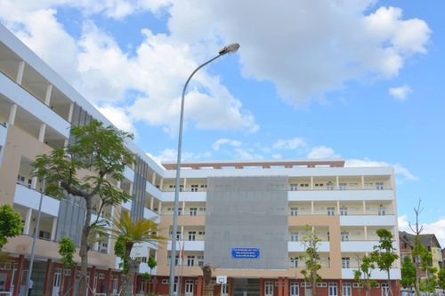 Hiệu phó phát thông báo thu quỹ, hiệu trưởng làm công văn thu hồi