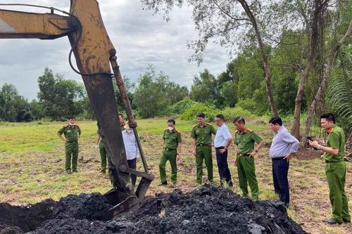 Chôn lấp trái phép hàng chục nghìn tấn rác thải không qua xử lý