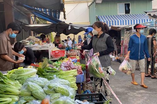 Thành phố Hồ Chí Minh tăng cường kiểm soát kinh doanh rau, củ, quả
