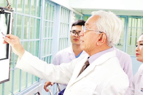 'Bố Duy' của những mảnh đời lạc hướng