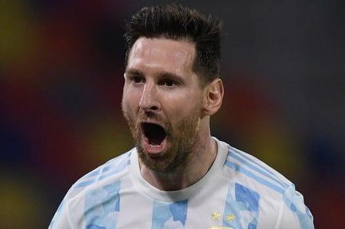 HLV Sampaoli: 'Messi là thiên tài'