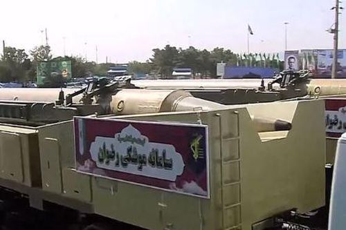 Iran công bố loại tên lửa đạn đạo tầm trung mới Rezvan