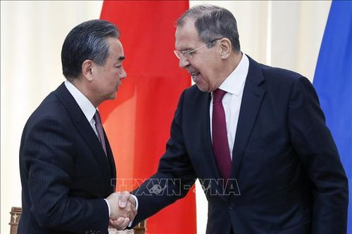 Ngoại trưởng Trung Quốc kêu gọi không từ bỏ đối thoại trong vấn đề xung đột tại Ukraine