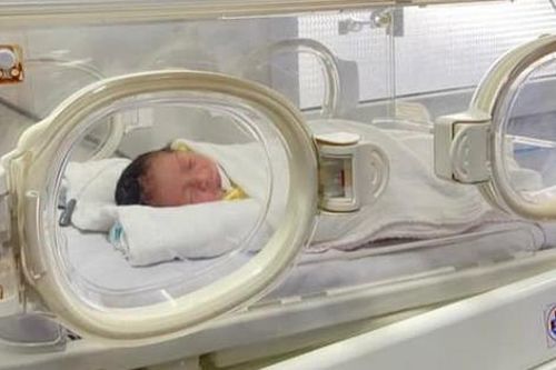 27 ngày giành giật sự sống cứu trẻ sinh non bị suy hô hấp, nhiễm khuẩn sơ sinh nặng